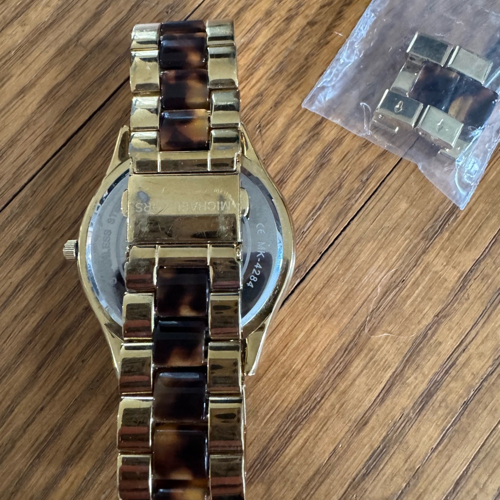 Michael Kors Men's Watch - Picture 3 of 6